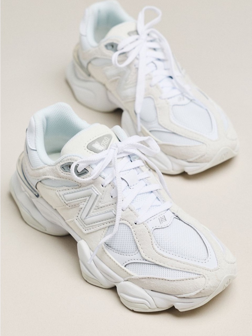 New Balance Women’s White Cream Retro-Style Athletic Sneakers-Kids 7= Women 9